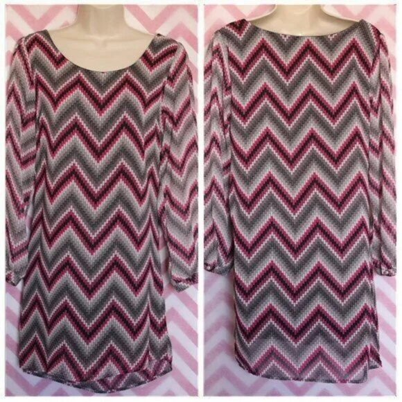 Beautiful Chevron Tunic Size S - Picture 1 of 6